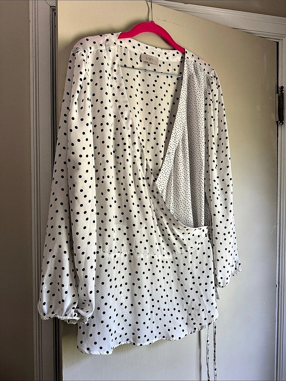 LOFT Polka Dot Blouse in White & Black Size XL Like New